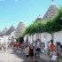GUIDA DI VIAGGIO AD ALBEROBELLO: ATMOSFERE MAGICHE NELLA TERRA DEL SOLE