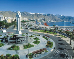 viaggio-alle-isole-canarie-santa-crus-de-tenerife-una-perla-tra-mare-e-neve.jpg