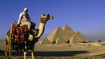 viaggio-a-sharm-el-sheikh-alternativo-in-egitto-per-il-cairo-le-piramidi-il-canale-di-suez-il-sinai-ed-il-mar-rosso.jpg