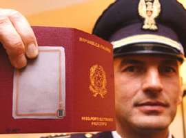 guida-del-viaggiatore-iscrizione-dei-figli-minori-di-anni-16-nel-passaporto-di-uno-dei-genitori.jpg