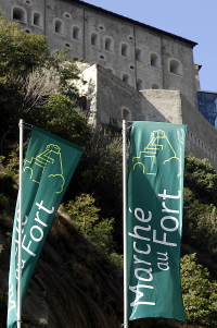 la-marche-au-fort-l-11-ottobre-nel-borgo-medievale-di-bard-valle-d-aosta.jpg