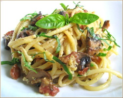 metti-una-sera-a-cena-in-giappone-la-carbonara-per-conquistare-locchio-a-mandorla.jpg